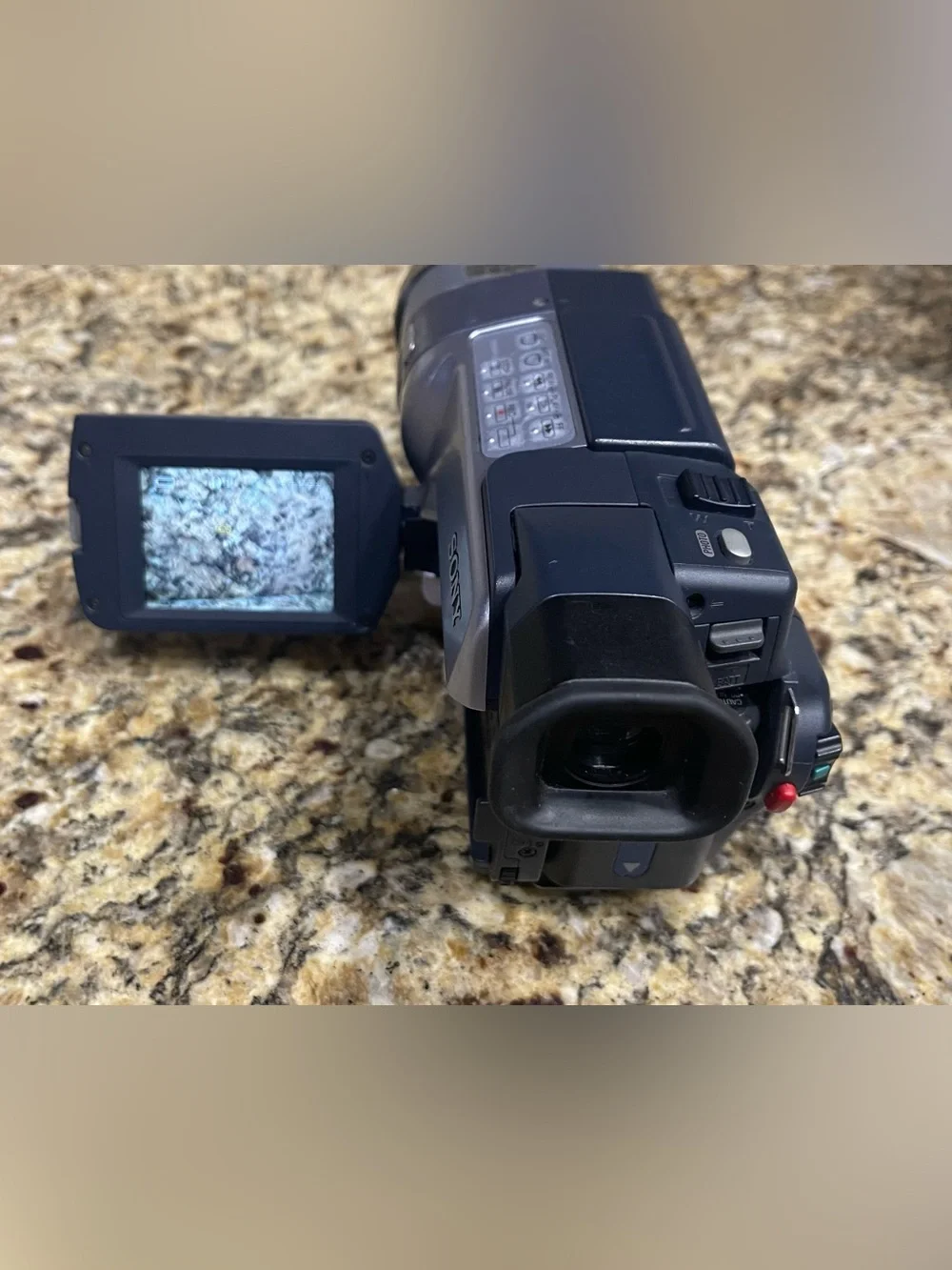 Sony DCR-TRV250 Digital8 Handycam camcorder